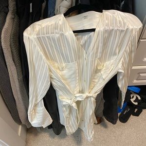 Aritzia Wilfred White satin shirt